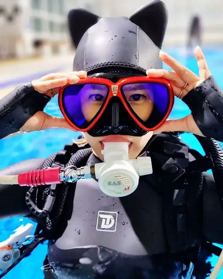 M228 Lightweight Diving Mask (2)